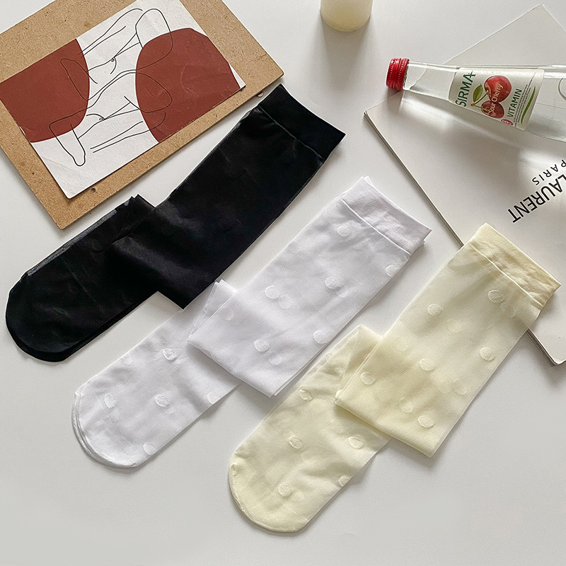 Calcetines delgados de la pantorrilla del verano de las mujeres punto redondo grande respirable mediados de la pantorrilla estilo universitario sexy calcetines de color sólido blanco y negro al por mayor