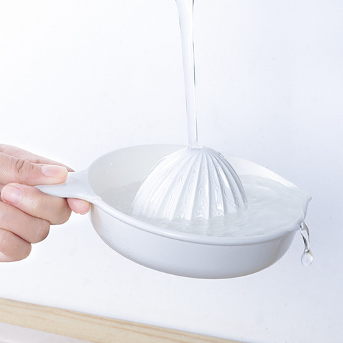 INOMATA Japanese manual orange juicer household children's simple manual juicer lemon juicer