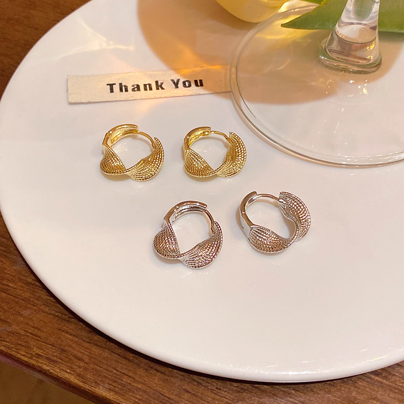 Estilo explosivo transfronterizo europeo y americano, pliegues, formas geométricas retorcidas, pendientes, diseño personalizado, pendientes, accesorios para orejas