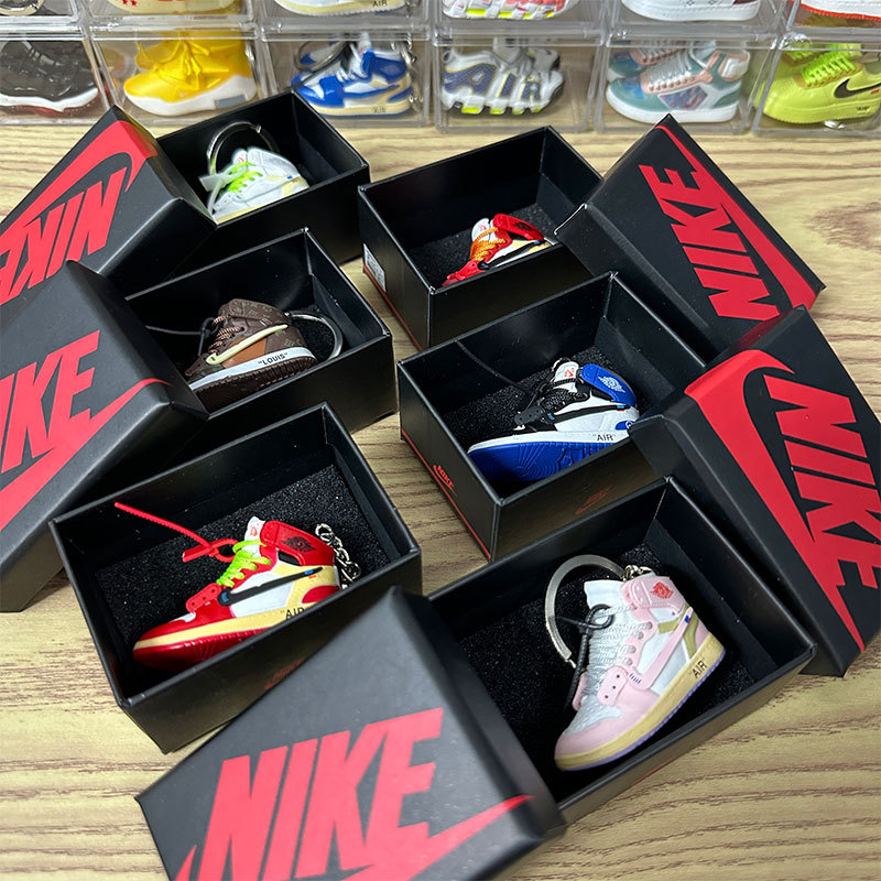 Ow Co-Branded Shoe Mold Set Keychain Mini Aj Basketball Shoe Box Series Creative Trendy Toy Jewelry Pendant Ready for Sale