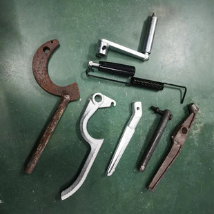 ����܇���ж�϶��D�S�̶��ֱ������U��λ�U�϶�֧�ΗU��λ������