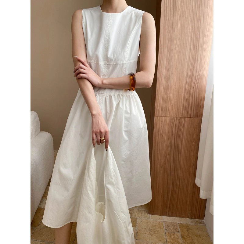 司南送包包法式简约气质分割线收腰显瘦无袖棉麻连衣裙