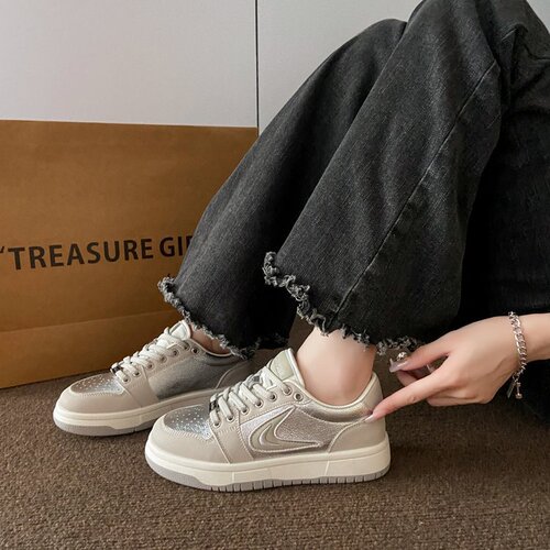 Niche retro silver sneakers for women ins trend  new design breathable flat-soled American sports and casual shoes