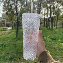 工厂直供新款大容量710ML钻石杯幻彩色菱形格杯便携式塑料吸管杯