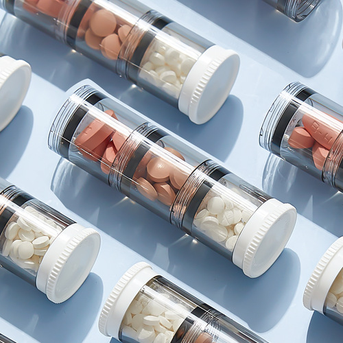 Portable pill box, large-capacity medicine dispensing box for seven days a week, portable medicine dispensing box for three meals a day, medicine dispensing reminder box