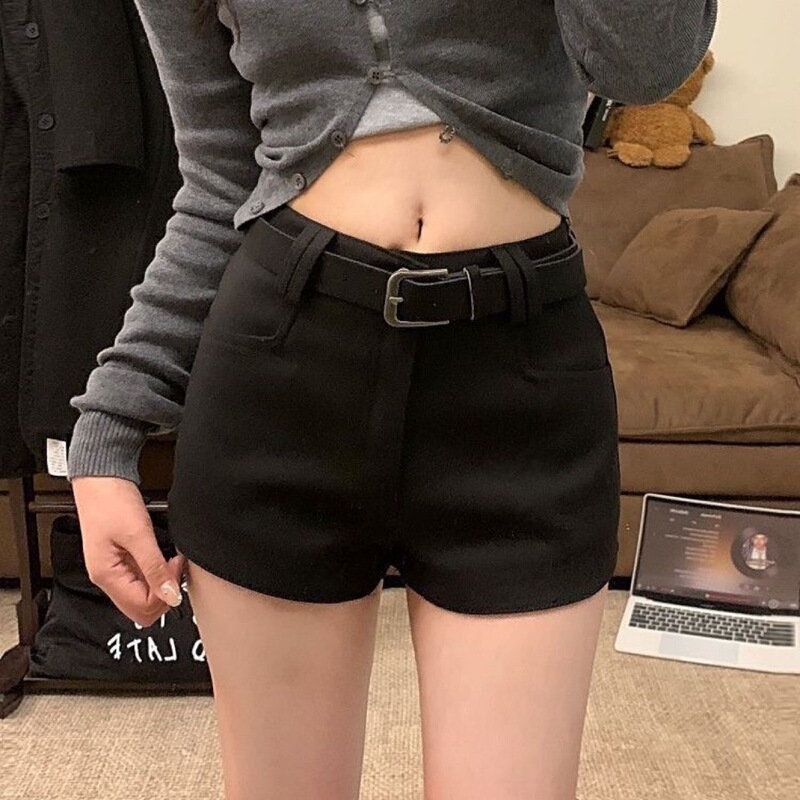Trendy High-Waisted Gray Wool Shorts Versatile Casual Pants for Women Autumn Slimming A-Line Hip-Hugging Black Hot Pants