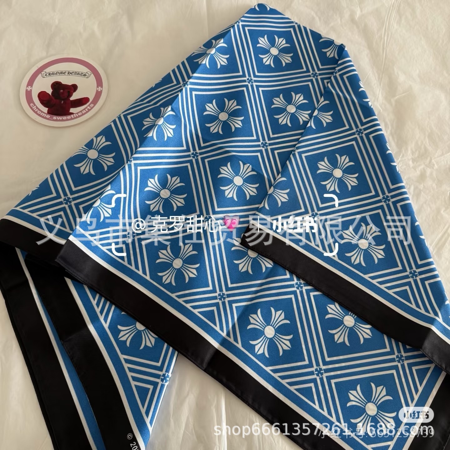 Bufandas de seda de moda europeas y americanas transfronterizas bufandas elegantes de alta calidad lujosas impresión de letras de seda impresión caliente en el extranjero