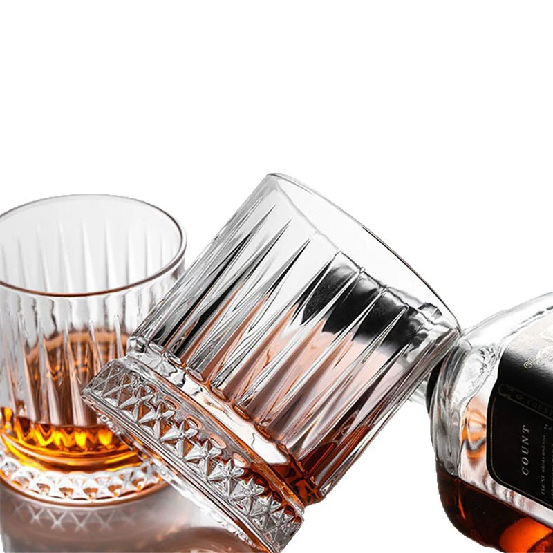 Retro crystal creative wineglass for whiskey