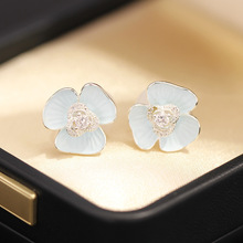 �nϵ�����{��ɫ���ͻ�����h���|�荾��»���o�������A���Ů��