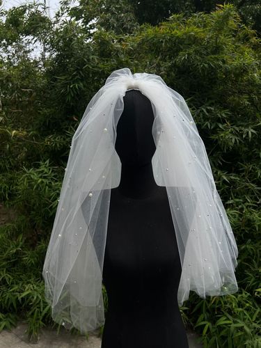 Korean-style beaded bridal veil, pearl beaded and diamond short forest style multi-layer wedding thin flash veil travel photo tiara wedding dress