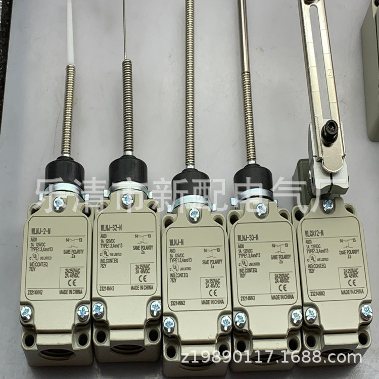 实物全新行程开关D4C-1732 1232质保一年