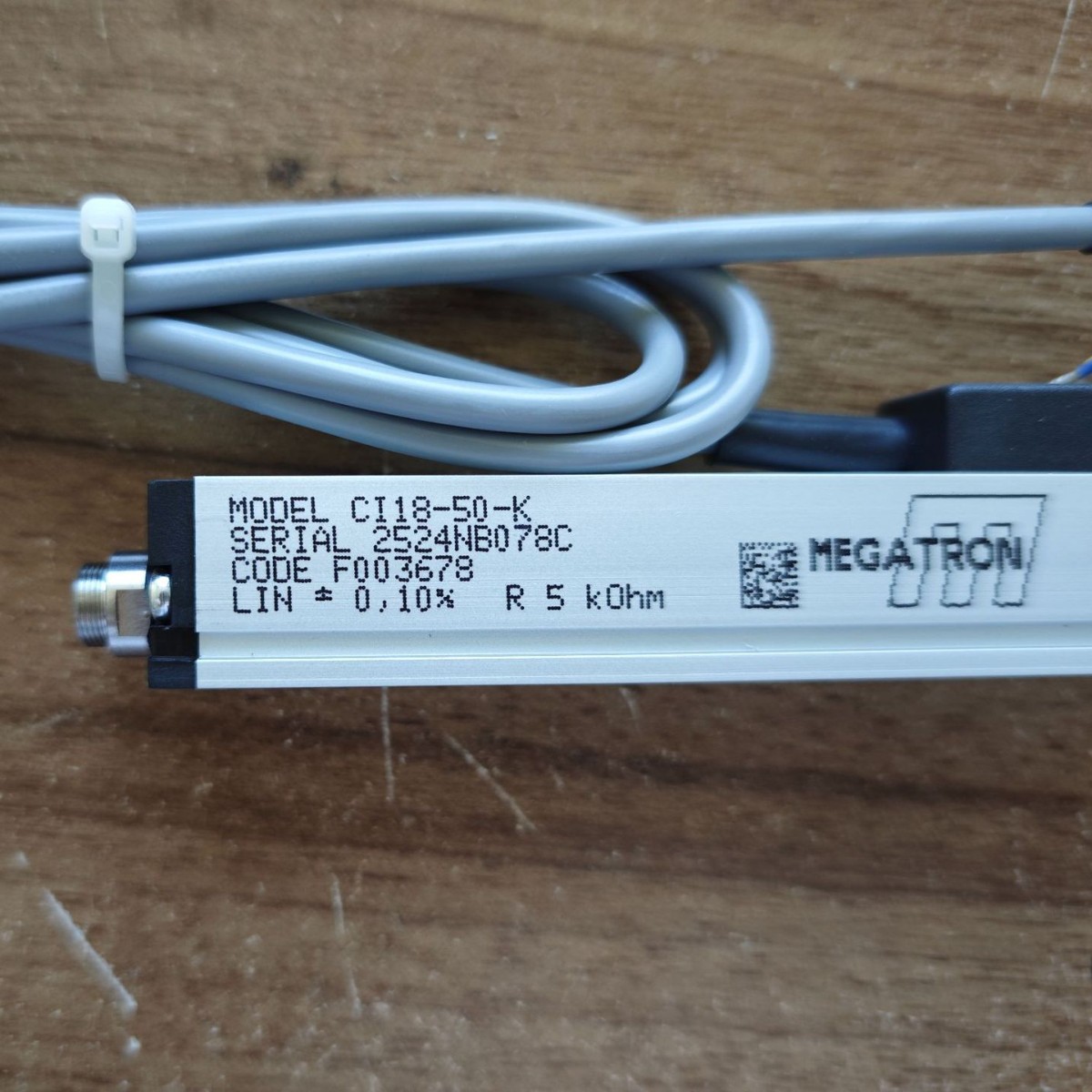 供应德国Megatron电位器 110970 RC20 200 G R8K W20% L0,05%