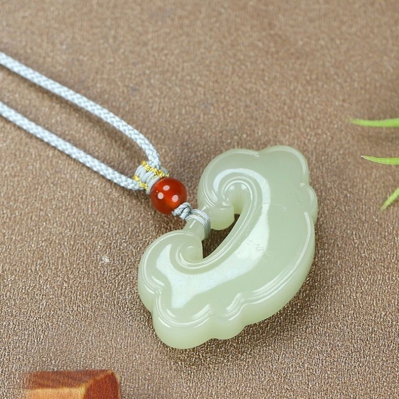 Mặt dây chuyền ngọc bích tự nhiên Hetian hình mây lành – vòng cổ bình an phong thủy chi tiết 8