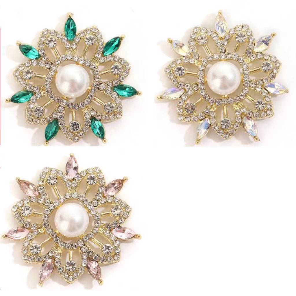 Transfronterizos nuevos accesorios de joyería de aleación de sol hechos a mano diy fábrica de accesorios de ropa al por mayor flor pequeña botón de perforación