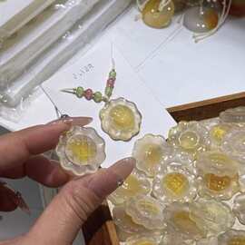 巴西冰种俏色一口糖平安扣吊坠招财猫爪向日葵项坠金店直播批发