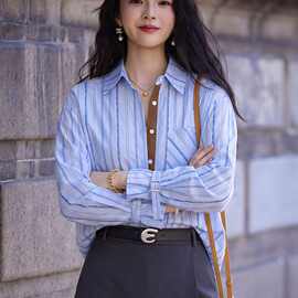 大码女装新款秋装宽松春秋条纹衬衫洋气减龄初秋百搭休闲上衣外套