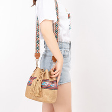 加工定制编织包包女海边度假沙滩水桶包高级感精致单肩斜挎草编包