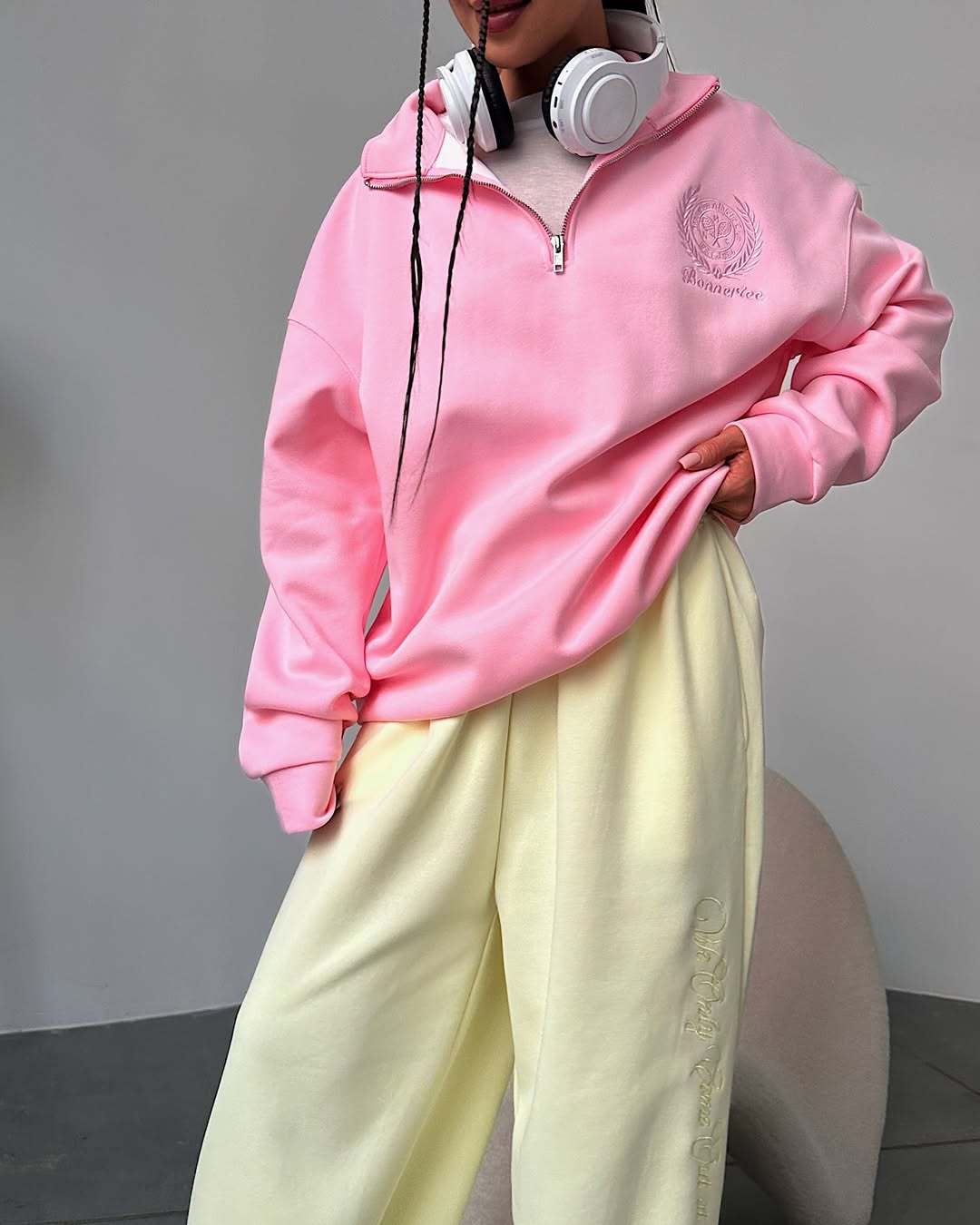 2025 Spring Autumn Candy Color Series Letter Embroidered Sweatshirt Front And Back Printed Lazy Half-Zip Top For Women_voghion.com