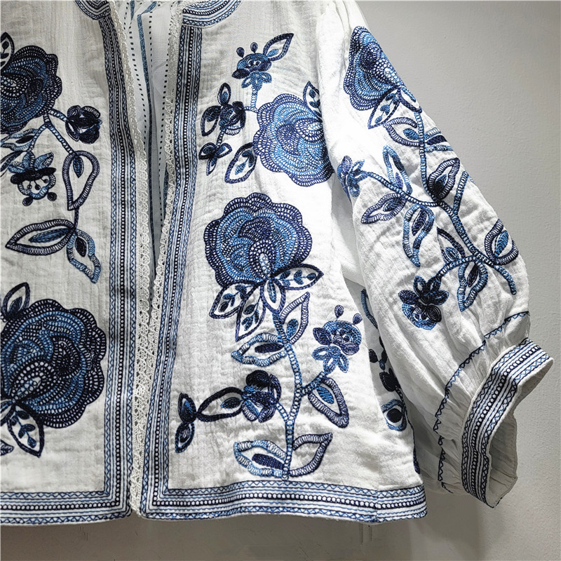 Blusa con Bordado 3D y Mangas Abombadas de Algodón y Poliéster
