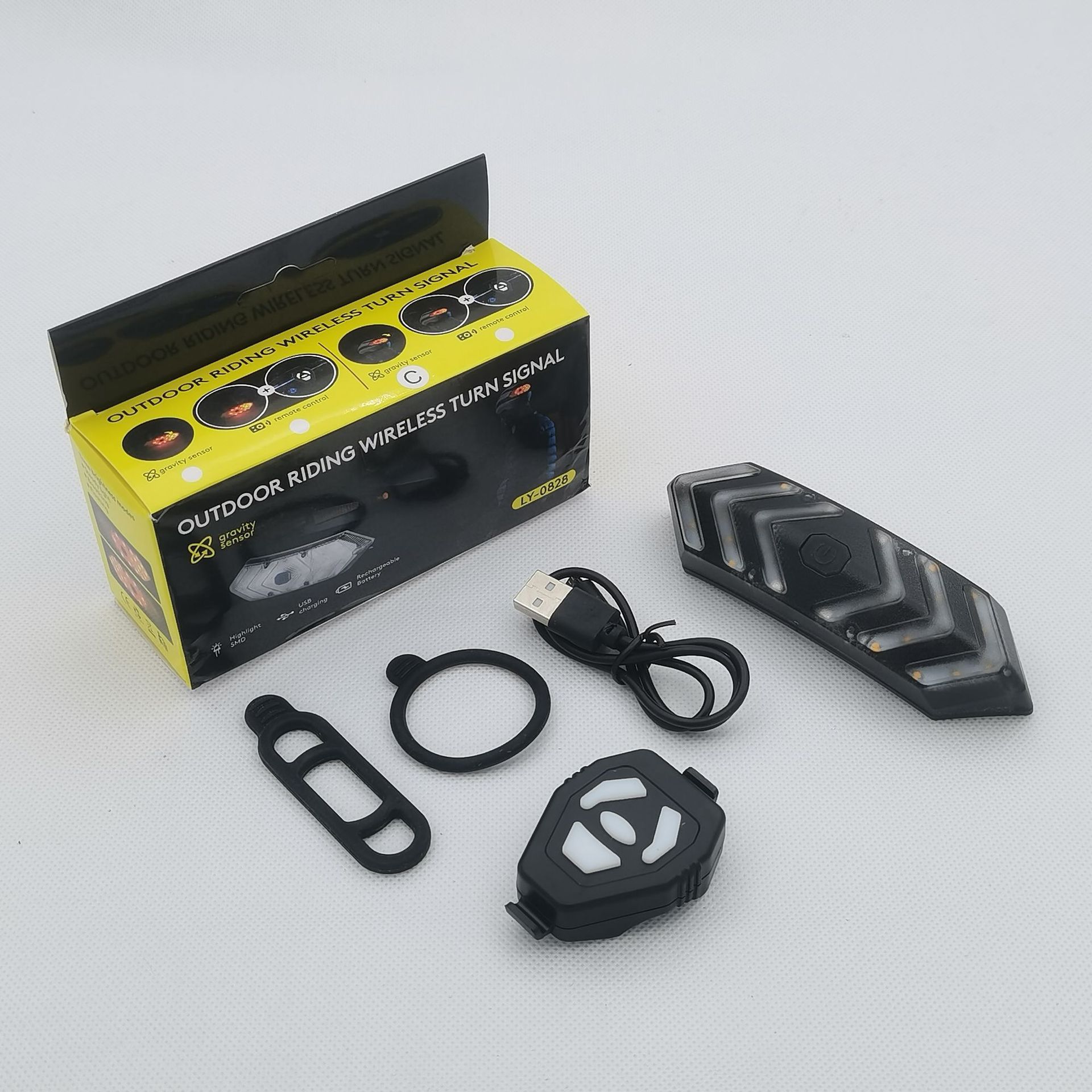 B: luz de bicicleta de dirección remota