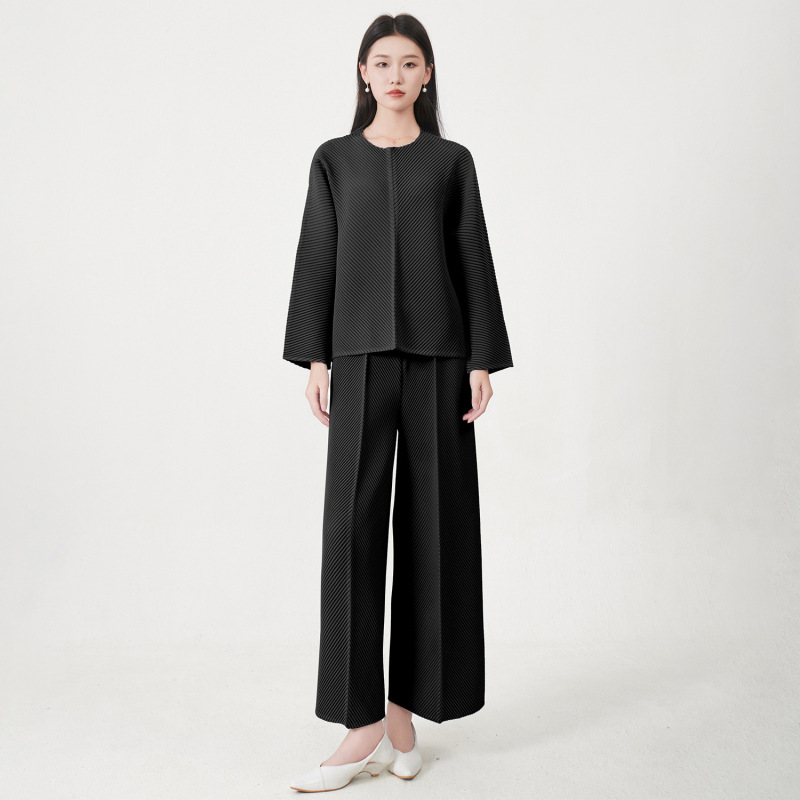 三宅时尚套装裤女装高级感宽松圆领长袖上衣阔腿直筒裤通勤两件套|undefined