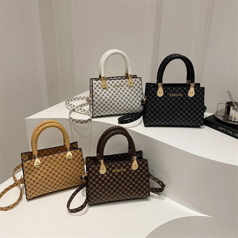 La personalidad de la literatura y la textura de la moda bolso pequeño de invierno 2024 nuevo estilo coreano de hombro mochila impresión bolso de mano de mujer