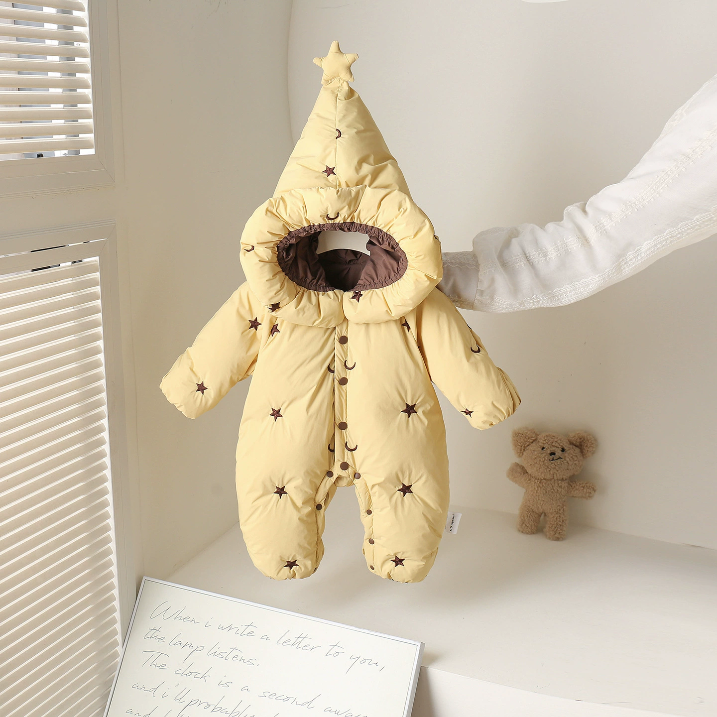 婴儿羽绒服连体衣冬季白鸭绒儿童女宝宝冬装保暖哈衣小月龄外出服