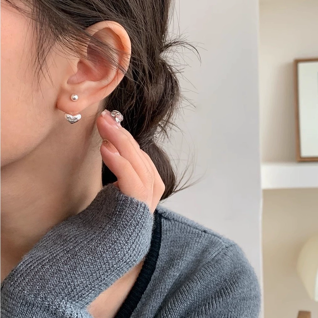 Design fashionable universal earrings, 2023, city style, light luxury style