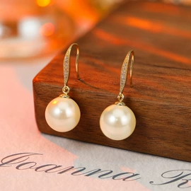 耳钉;耳扣;耳环