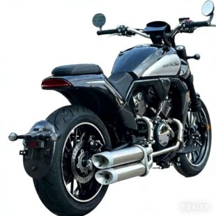 ����V300�\��Ѳ��܇̫��܇300CCˮ��늇��������Ųٿ��`��Ħ��