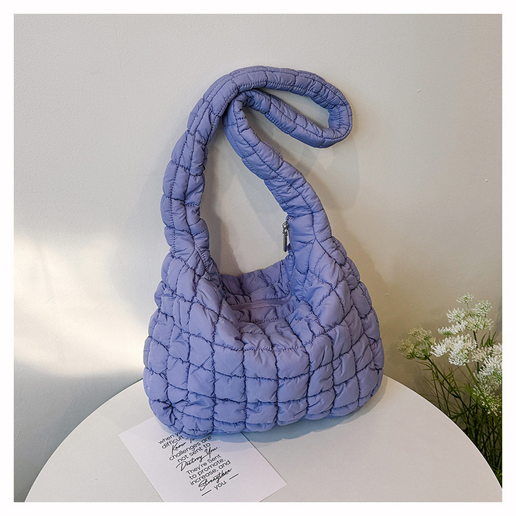 Comercio exterior al por mayor 2023 nueva nube plisada bolso de las mujeres de gran capacidad de hombro bolsa de mensajero bolso de mano a juego