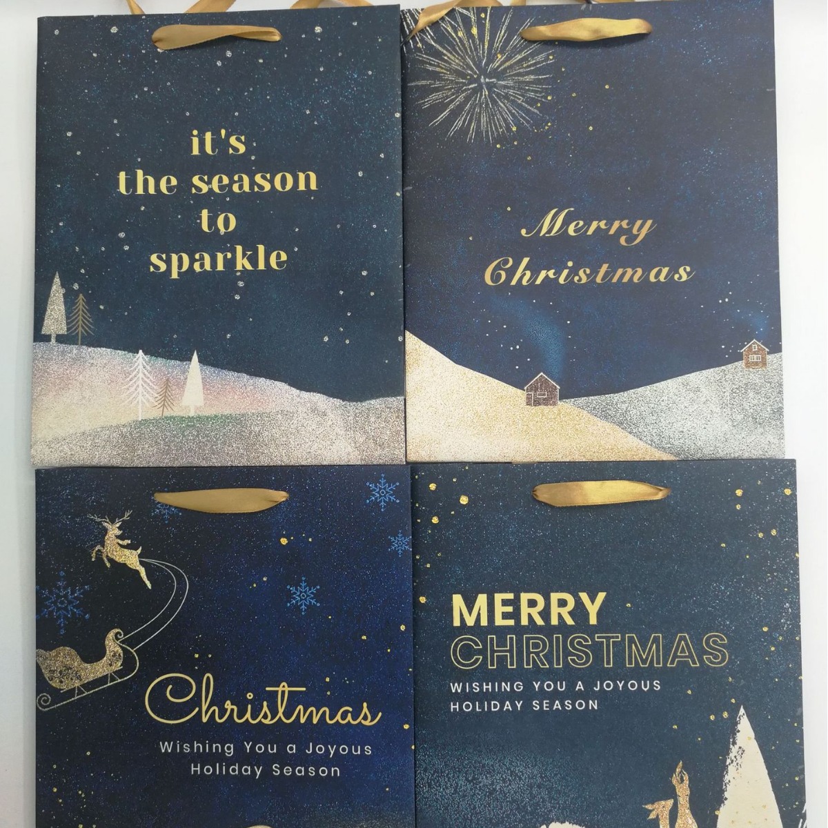 210克白卡圣诞新款礼品袋，纸袋，手提袋，购物袋现货供应