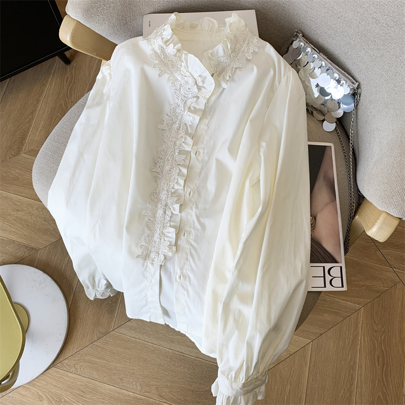 Real shot French romantic style wooden ear lace stitching white temperament shirt women's high fashion shirt women