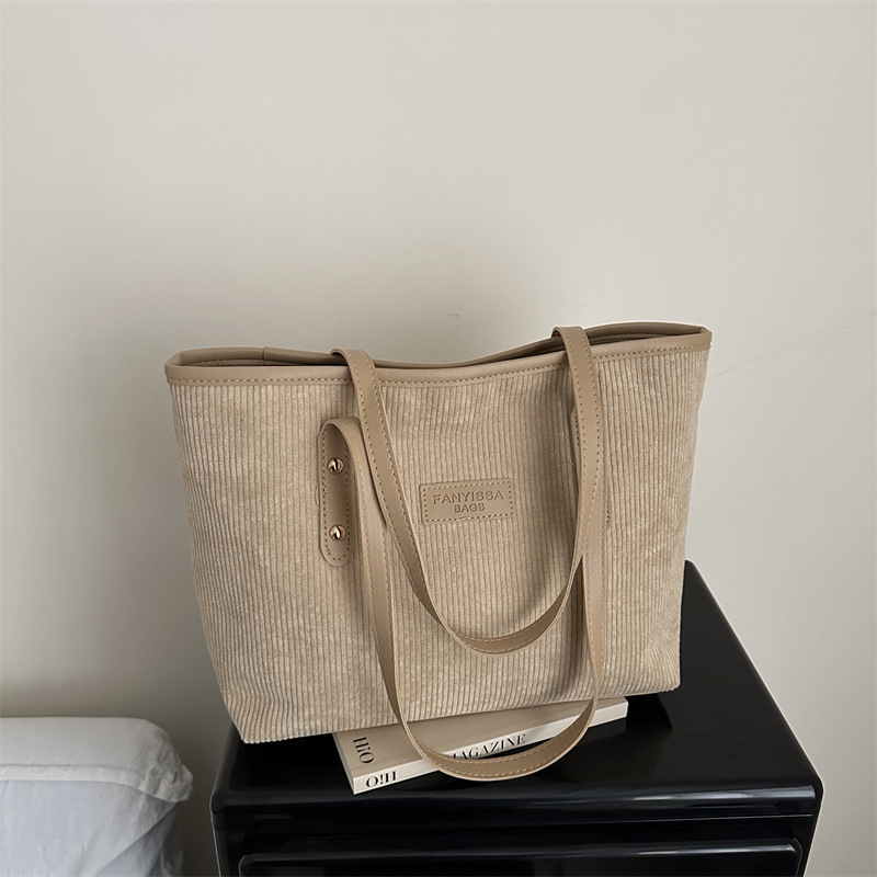 High-End Tote Bag for Women, Large-Capacity Bag for Women, 2025 New Fashion Shoulder Bag, Winter Commuter Handbag High-End Tote Bag for Women, Large-Capacity Bag for Women, 2025 New Fashion Shoulder Bag, Winter Commuter Handbag