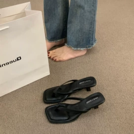 女式时装单鞋;女式皮靴;高跟凉鞋