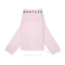 春夏薄款row风羊毛长袖露肩一字领多种穿法简约气质斜肩设计显瘦