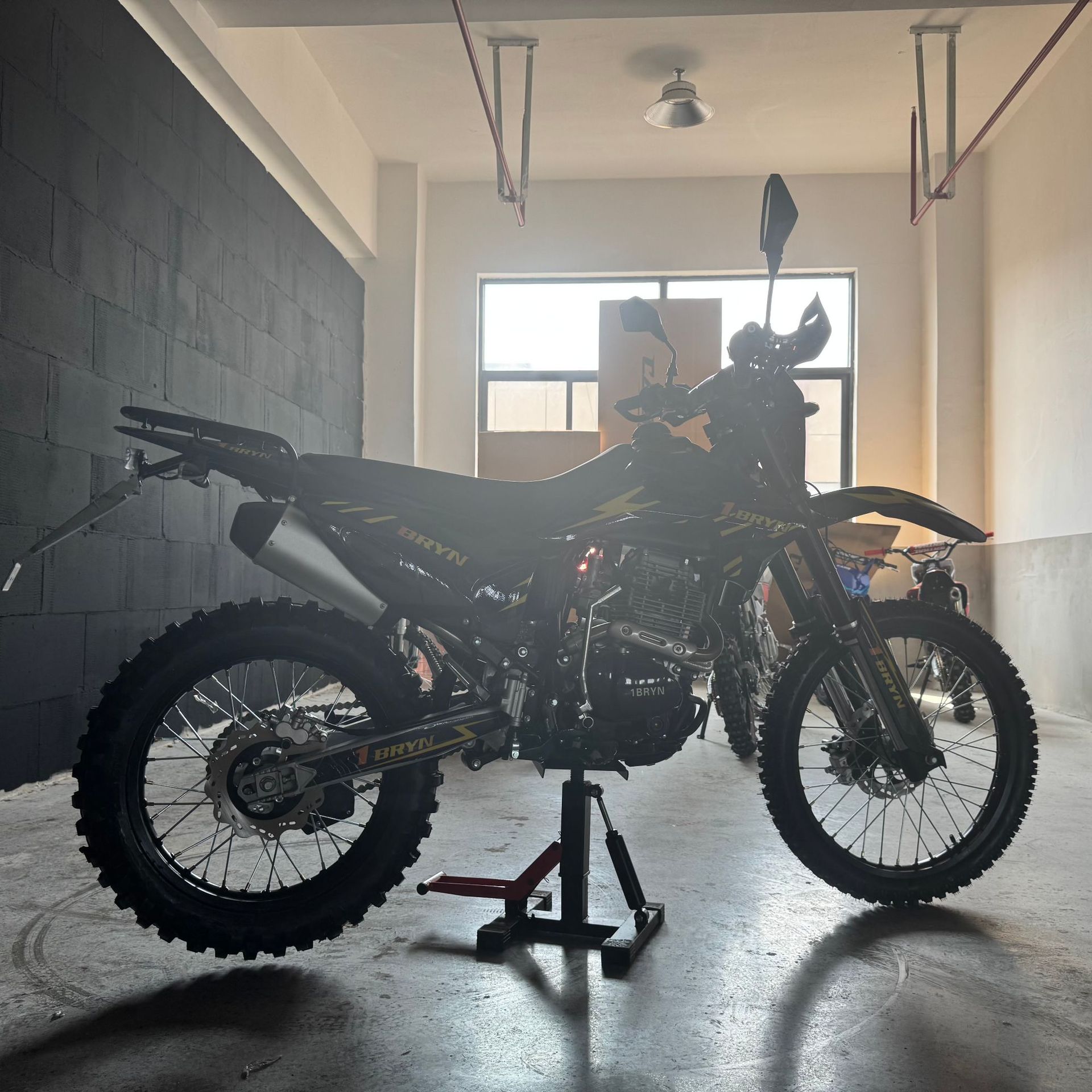 New Bryn Off-Road Motorcycle 250Cc, Front 21-Inch, Rear 18inch Inch Wheels, Adult Outdoor Adventure Motorcycle