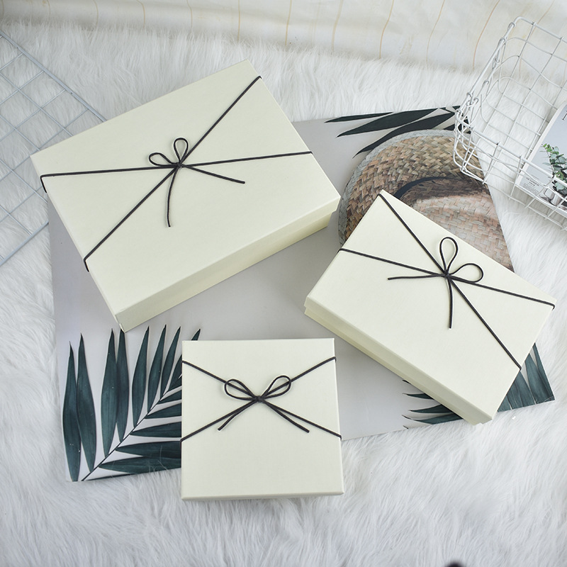 High-end gift box, fresh and minimalist gift box, solid color scarf, clothing and shoe box, cosmetics and lipstick gift box, holiday gift box, wholesale