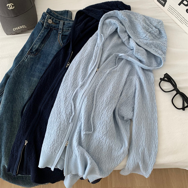 Wholesale women's clothing from physical stores includes 10% wool knit sweaters, zip-up hooded sweaters, and Korean-style versatile casual outerwear Wholesale women's clothing from physical stores includes 10% wool knit sweaters, zip-up hooded sweaters, and Korean-style versatile casual outerwear
