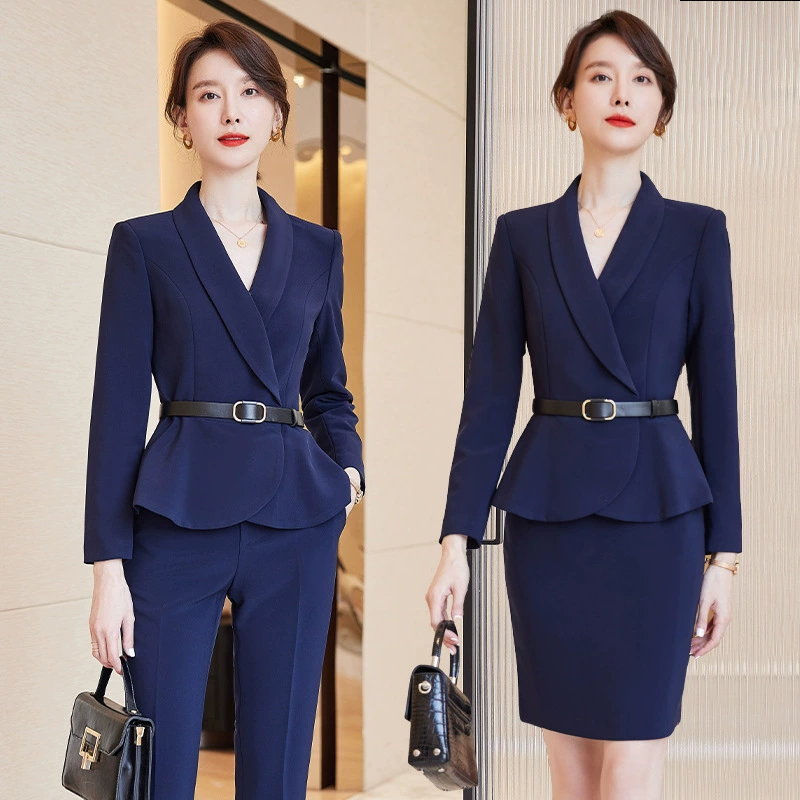 Профессиональный женский костюм с юбкой