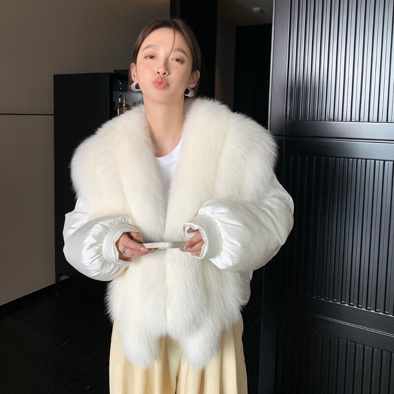 2025 Winter New Imported Fox Fur Coat for Women, 90% White Goose Down, Lightweight down Jacket, Short Style, Haining