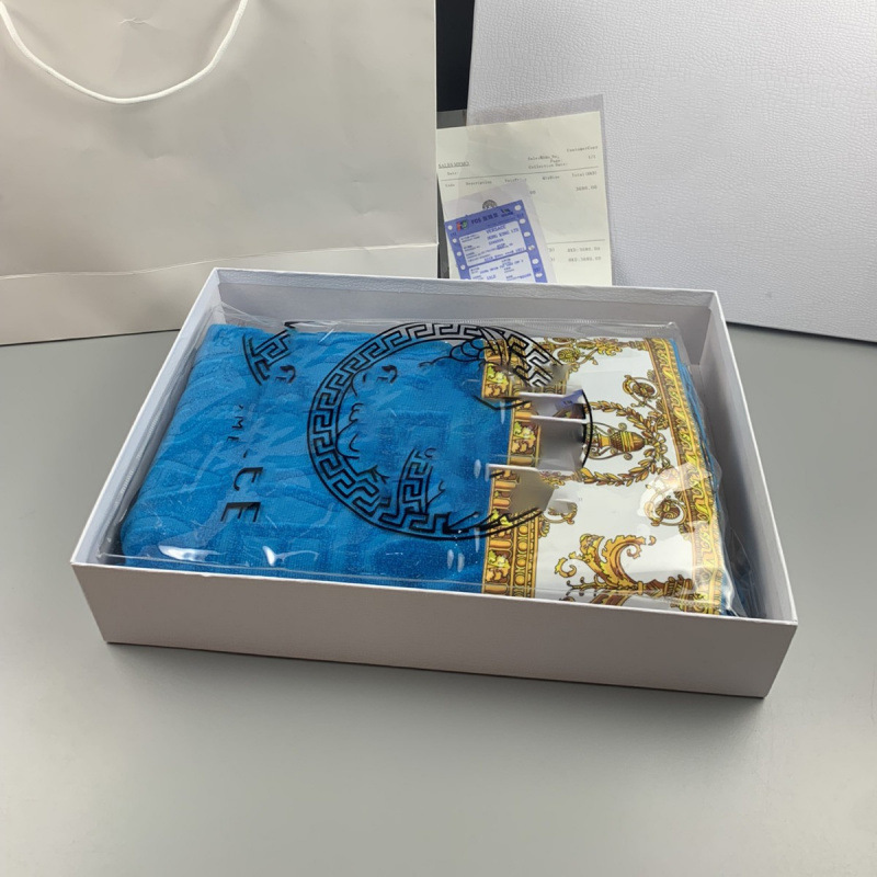 Versace Medusa Bath Towel Set (Set of 3) Blue