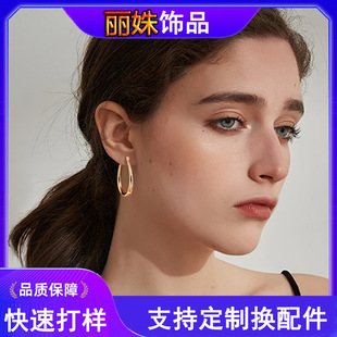 �羳ˮ���ʯȦ�ζ��h�~���|�������s�A�Ώ͹�С�����|��Ůʿ���h