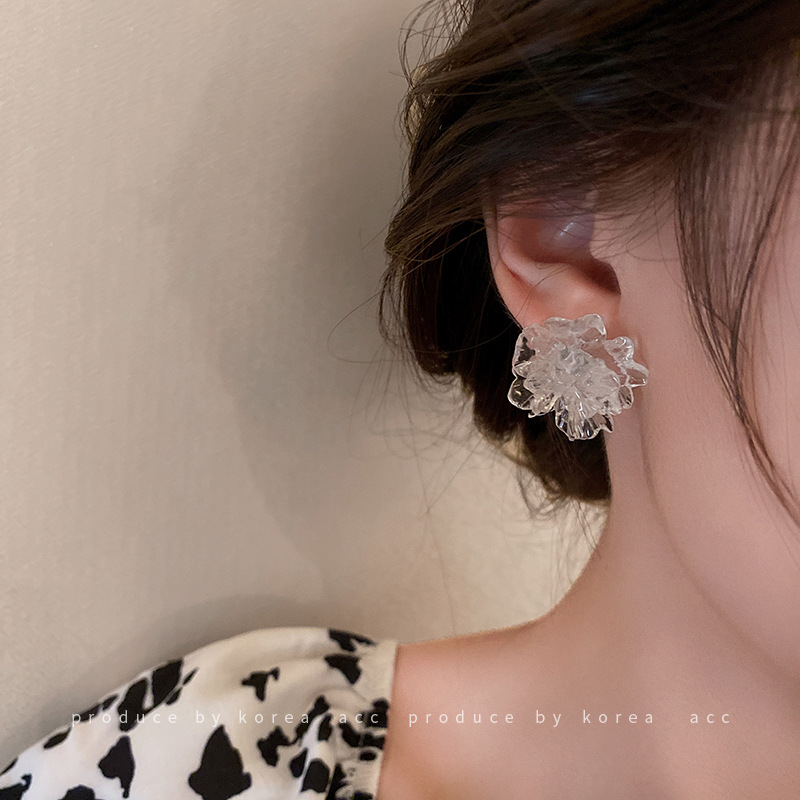 银针树脂花朵耳钉韩国时尚气质ins风耳环夏季小巧设计感少女耳饰