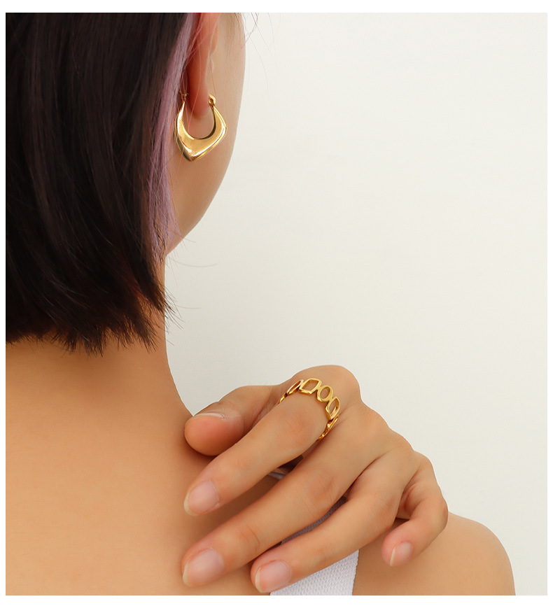 Fashion Simple Curve Irregular Design Female Titanium Steel Plated 18K Gold Earrings_colorza_3