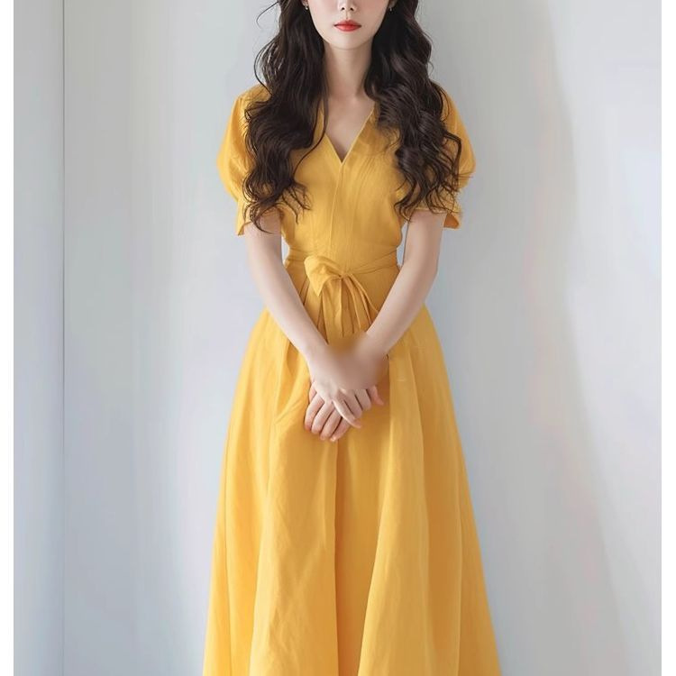 French-style niche design, waist-cinching, slimming, elegant mango yellow cotton collar dress for women, summer 2026 French-style niche design, waist-cinching, slimming, elegant mango yellow cotton collar dress for women, summer 2026