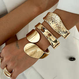 欧美跨境Bracelet夸张叶子复古宽手镯女法式气质褶皱麻面合金手饰