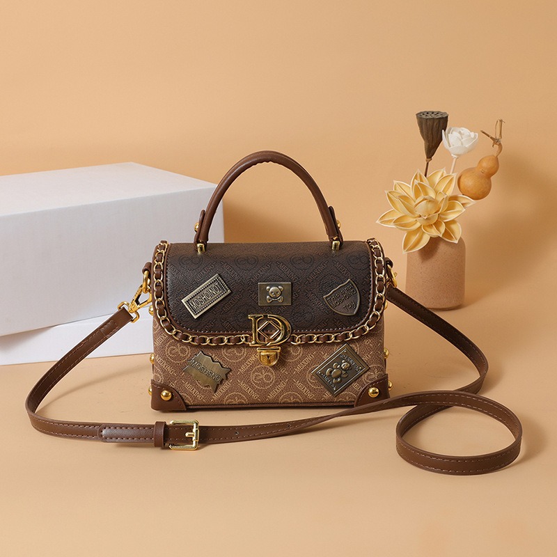 Retro schoudertas voor dames luxe crossbody met badge_voghion.com