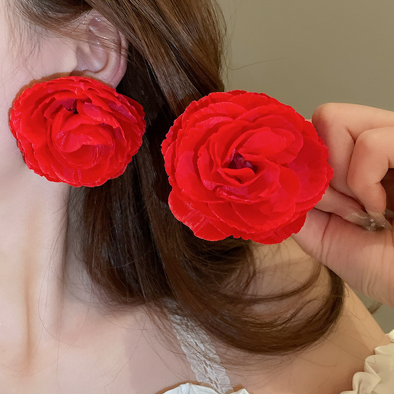 Pendientes de malla de pétalo de dopamina Pendientes de estilo de vacaciones junto al mar de estilo nuevo estilo caliente Pendientes de temperamento exagerado de todo fósforo al por mayor