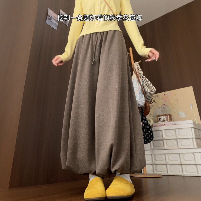 Brown floral bud culottes for women, 2026 autumn new style, soft lantern pants, youthful, relaxed, loose, casual wide-leg pants Brown floral bud culottes for women, 2026 autumn new style, soft lantern pants, youthful, relaxed, loose, casual wide-leg pants